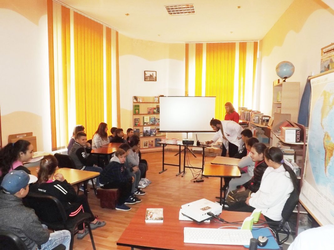 Activitate de profilaxie dentară la Apoldu de Jos, Sibiu 31249