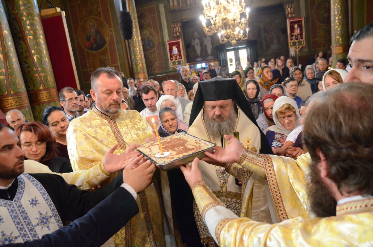 Slujire arhierească la Biserica „Sfântul Silvestru” din Capitală 31287