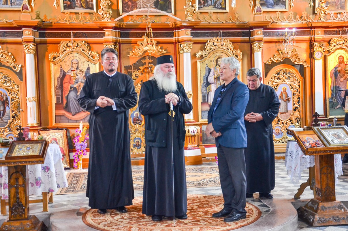 Vizită pastorală în parohiile afectate de furtună 31266