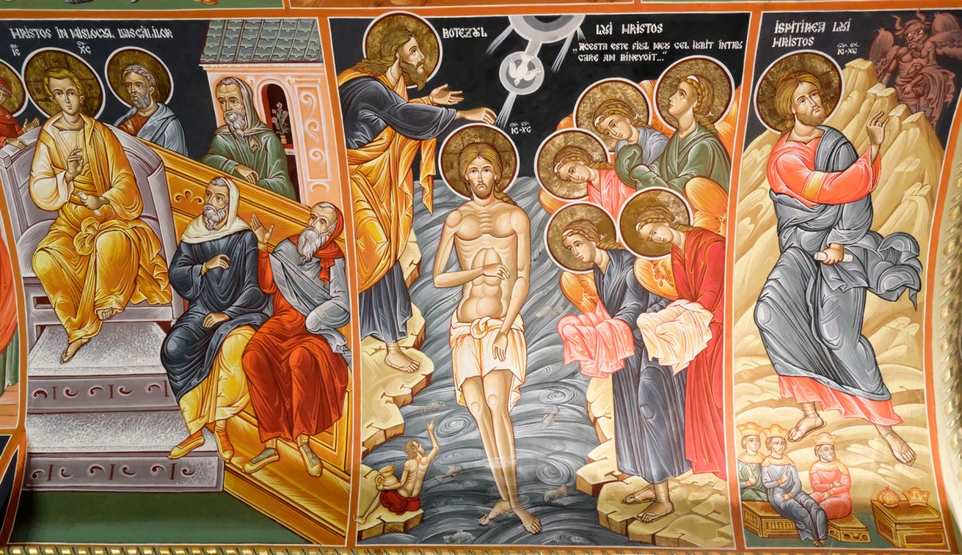 Frumos și taină în Paraclisul „Sfinții Ciprian și Iustina” 31146