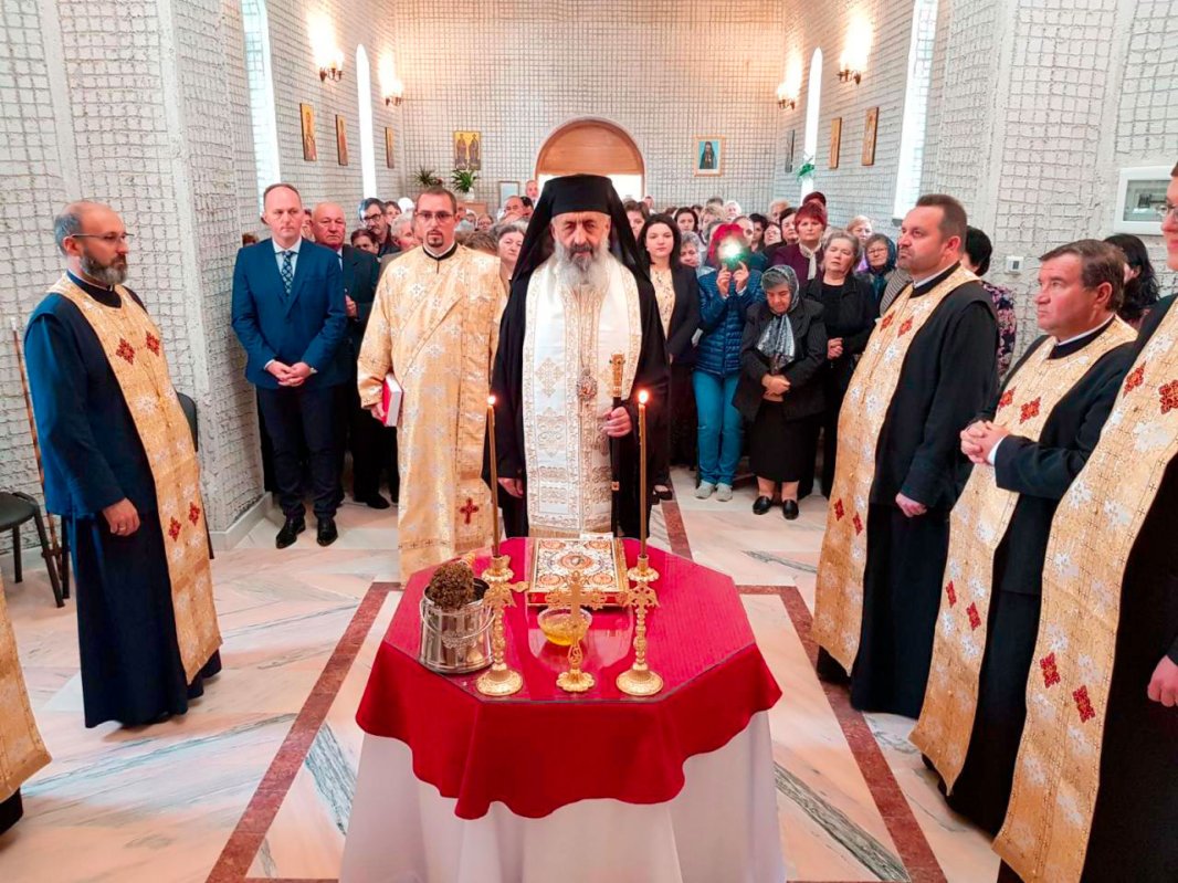 Slujbă de binecuvântare a noii capele din incinta Spitalului Municipal Aiud 31120