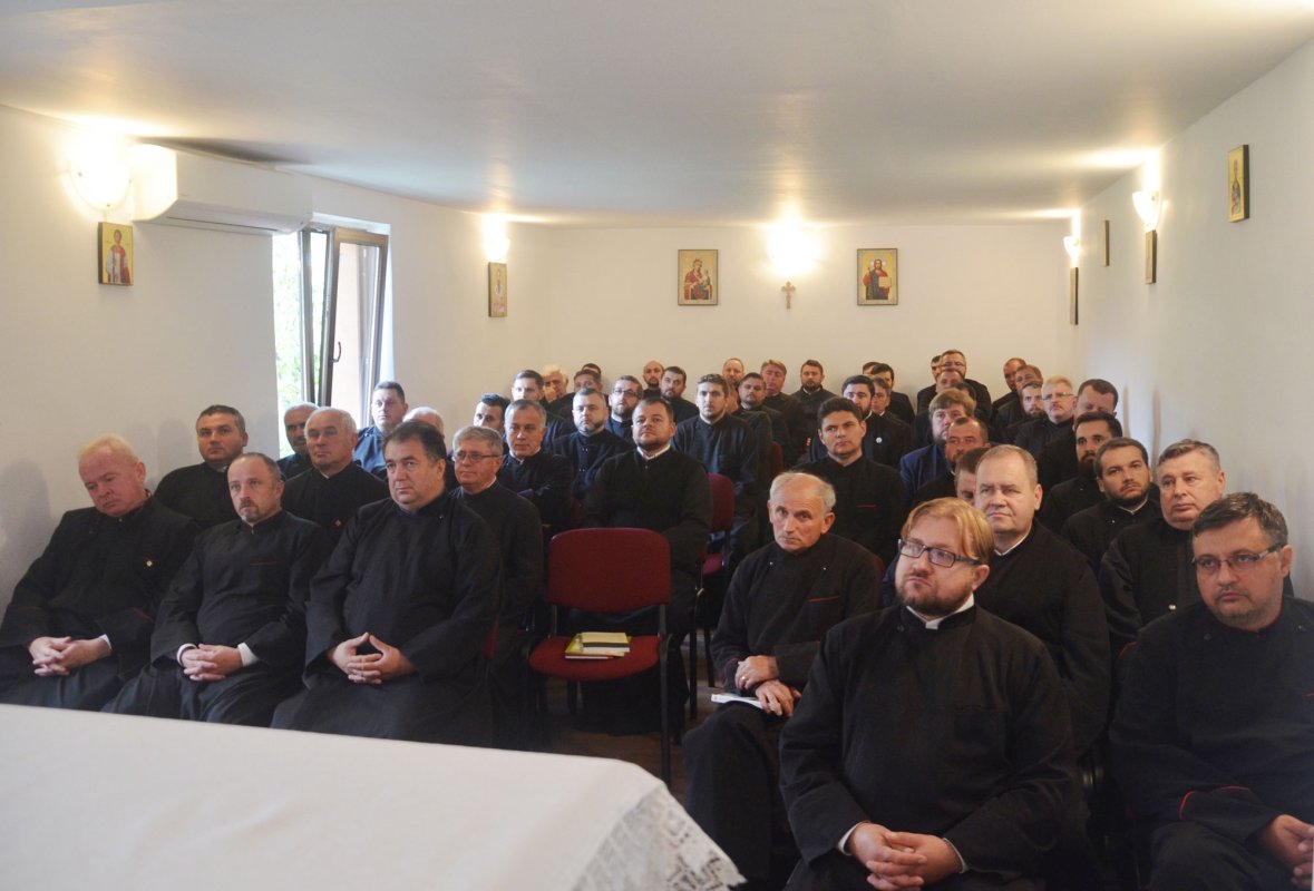 Preoții din Protopopiatul Tinca, reuniți în conferință 31014