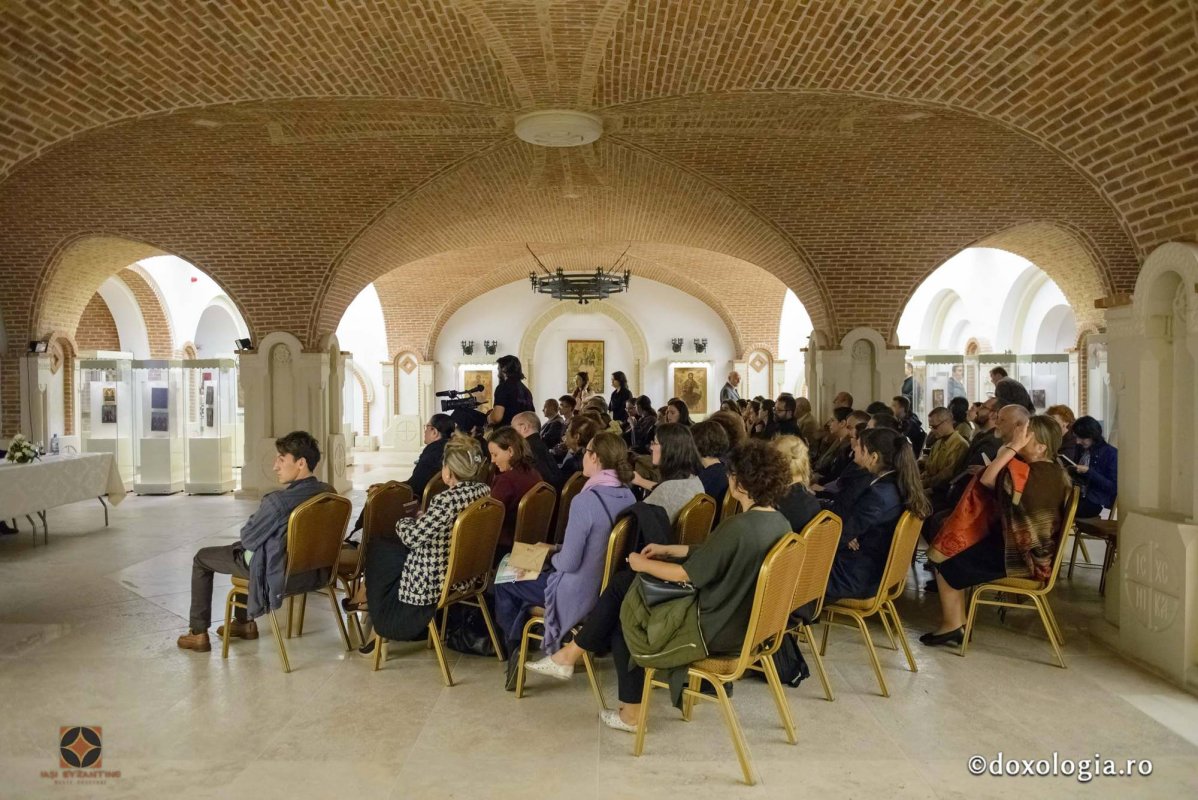 Slujbă arhierească de noapte, în cadrul Festivalului de Muzică Bizantină de la Iaşi 31023