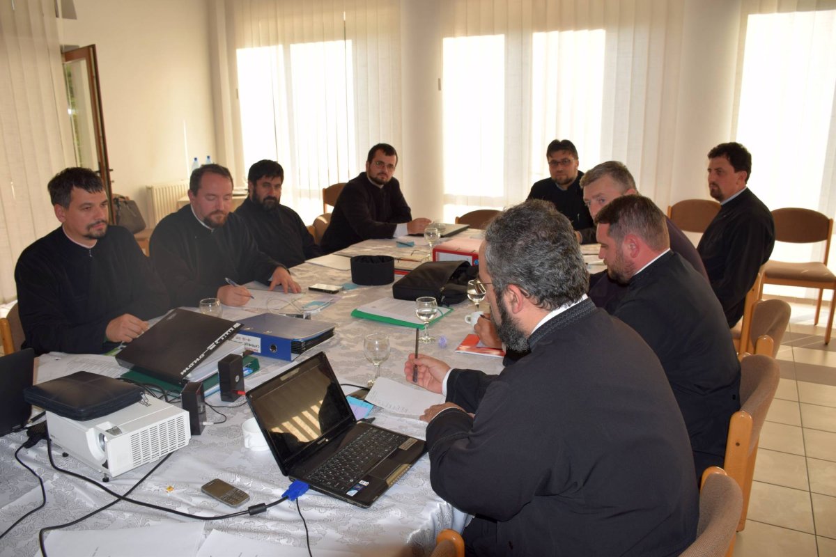 Au debutat lucrările Consfătuirii catehetice anuale din Arhiepiscopia Iaşilor 30967