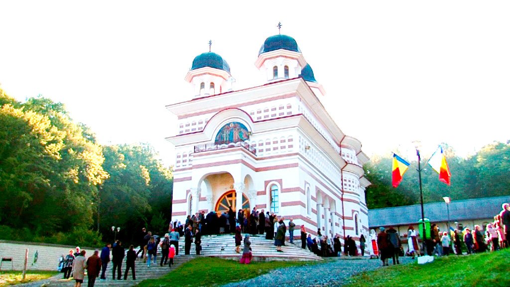 Târnosiri şi hramuri în Duminica a 19-a după Rusalii 30944