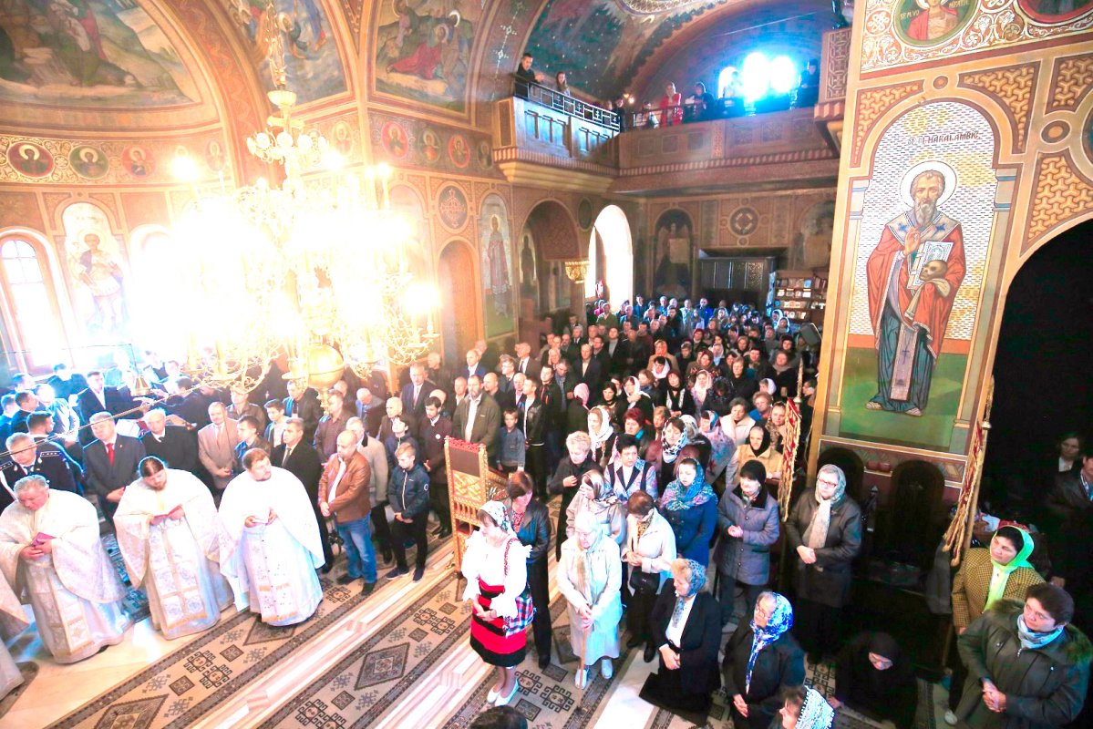 Târnosiri şi hramuri în Duminica a 19-a după Rusalii 30945