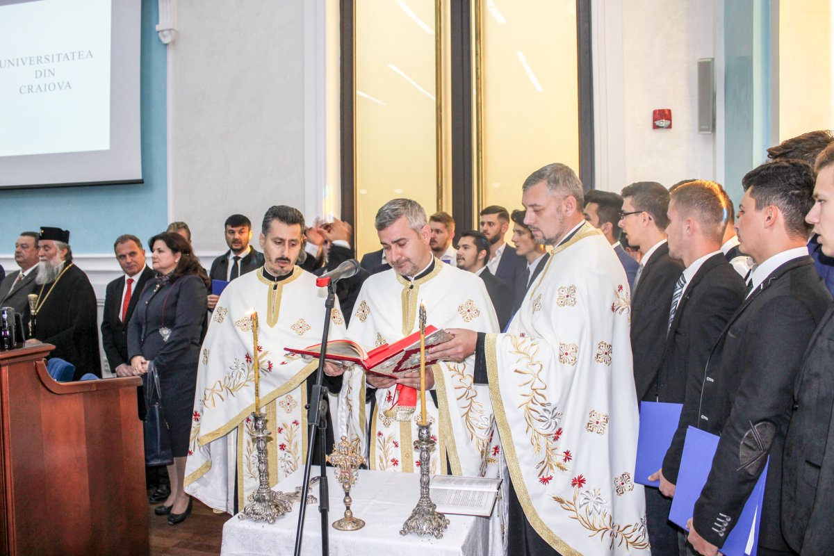 Binecuvântări arhiereşti la Universitatea din Craiova 30867