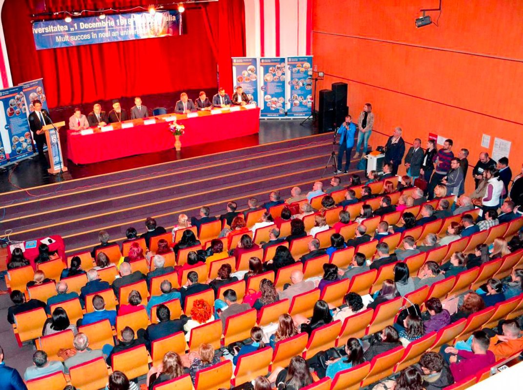 Binecuvântări şi festivităţi la începerea noului an universitar 30847