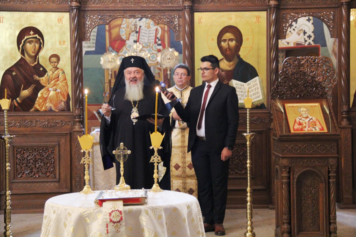 Binecuvântări şi festivităţi la începerea noului an universitar 30851