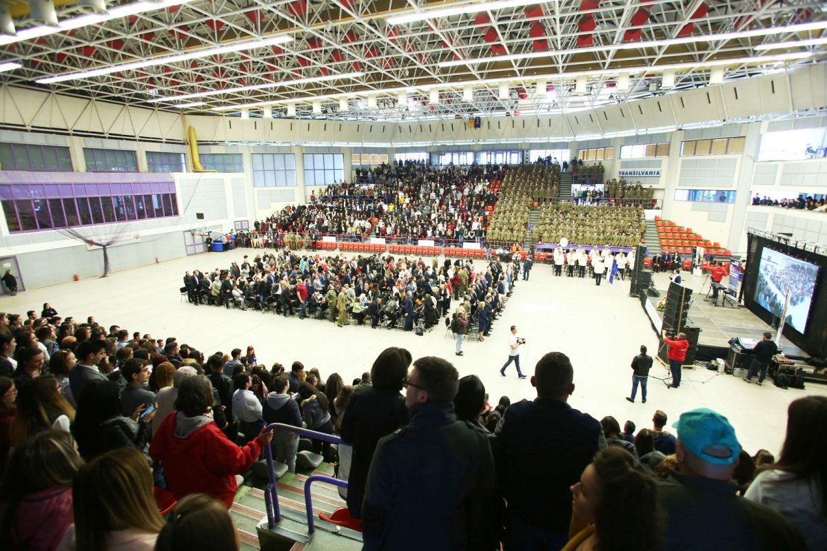 Binecuvântări şi festivităţi la începerea noului an universitar 30854