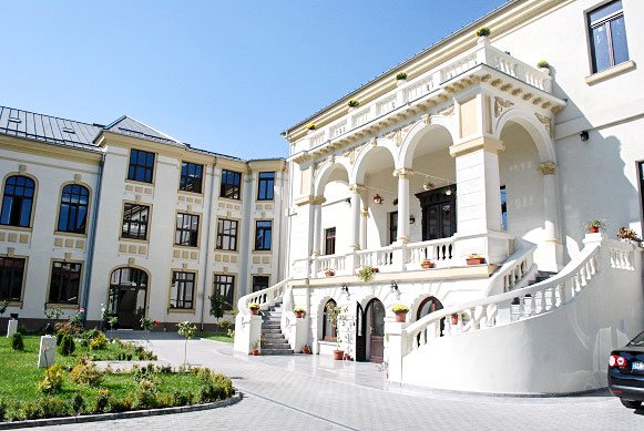 Colegiul Decanilor se întrunește la Craiova 30831