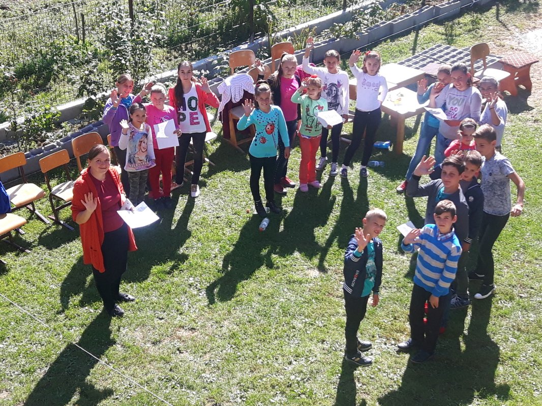 Daruri pentru copii în Parohia Hălmăsău, Beclean 30802