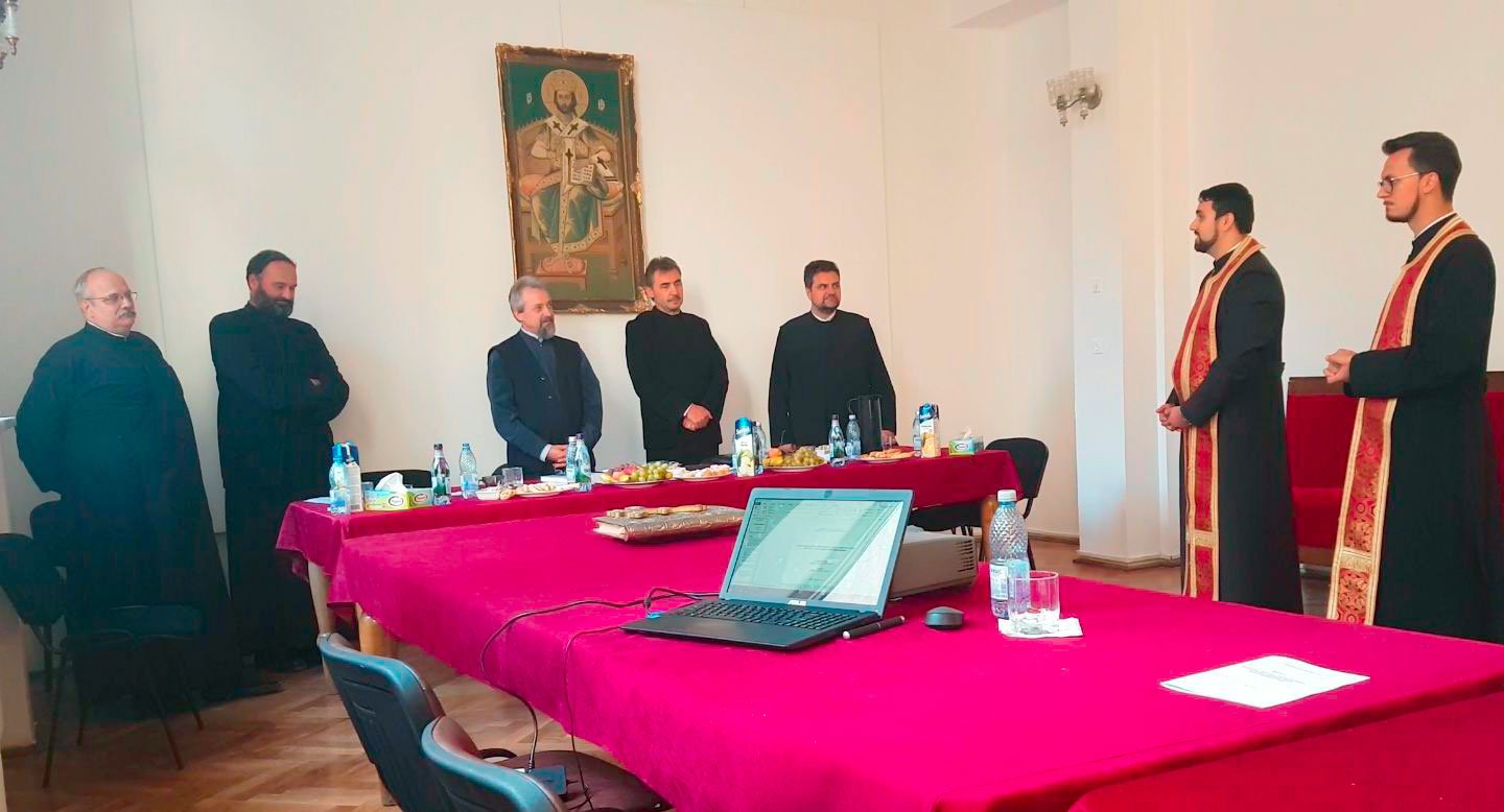 Două teze de doctorat, susținute public la Sibiu 30798