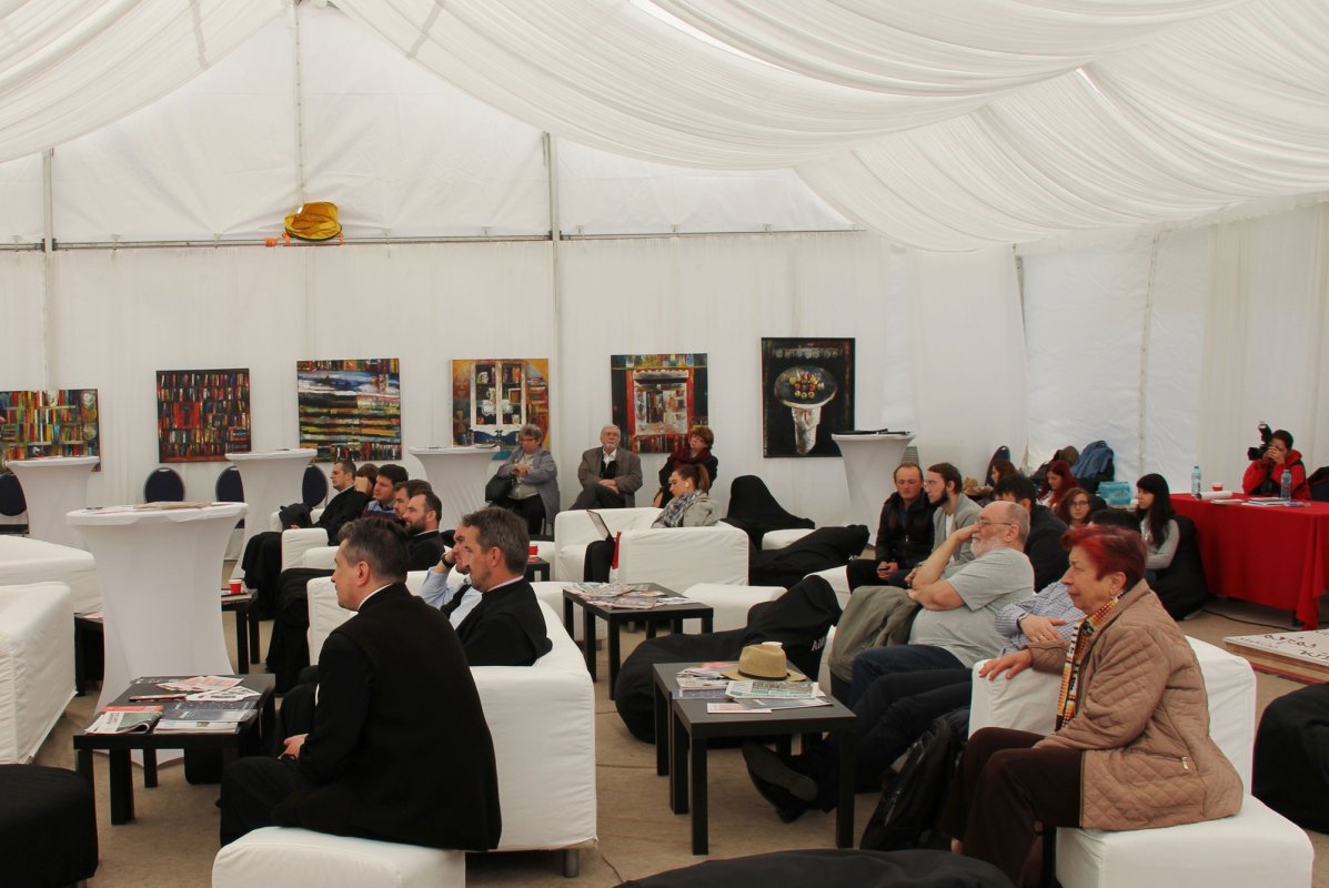 Lansări ale Editurii Renaşterea la Festivalul Internațional de Carte Transilvania 30734