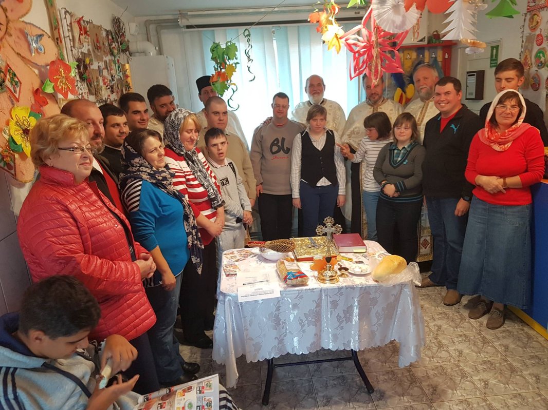  Resfinţirea centrului de zi al Asociaţiei de sprijin a persoanelor cu nevoi speciale „Luceafărul“ 30727