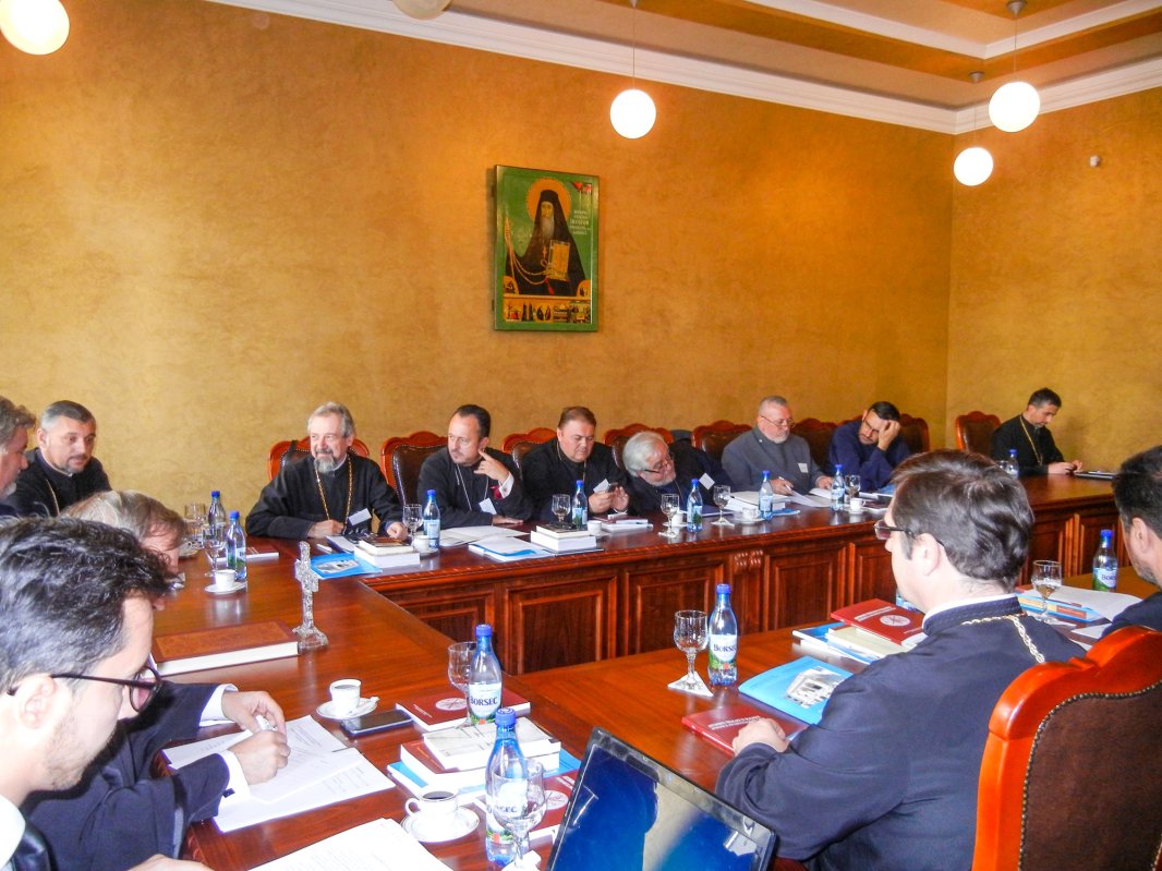 Sesiune de comunicări pentru doctoranzi la Centrul „Bengescu” 30646