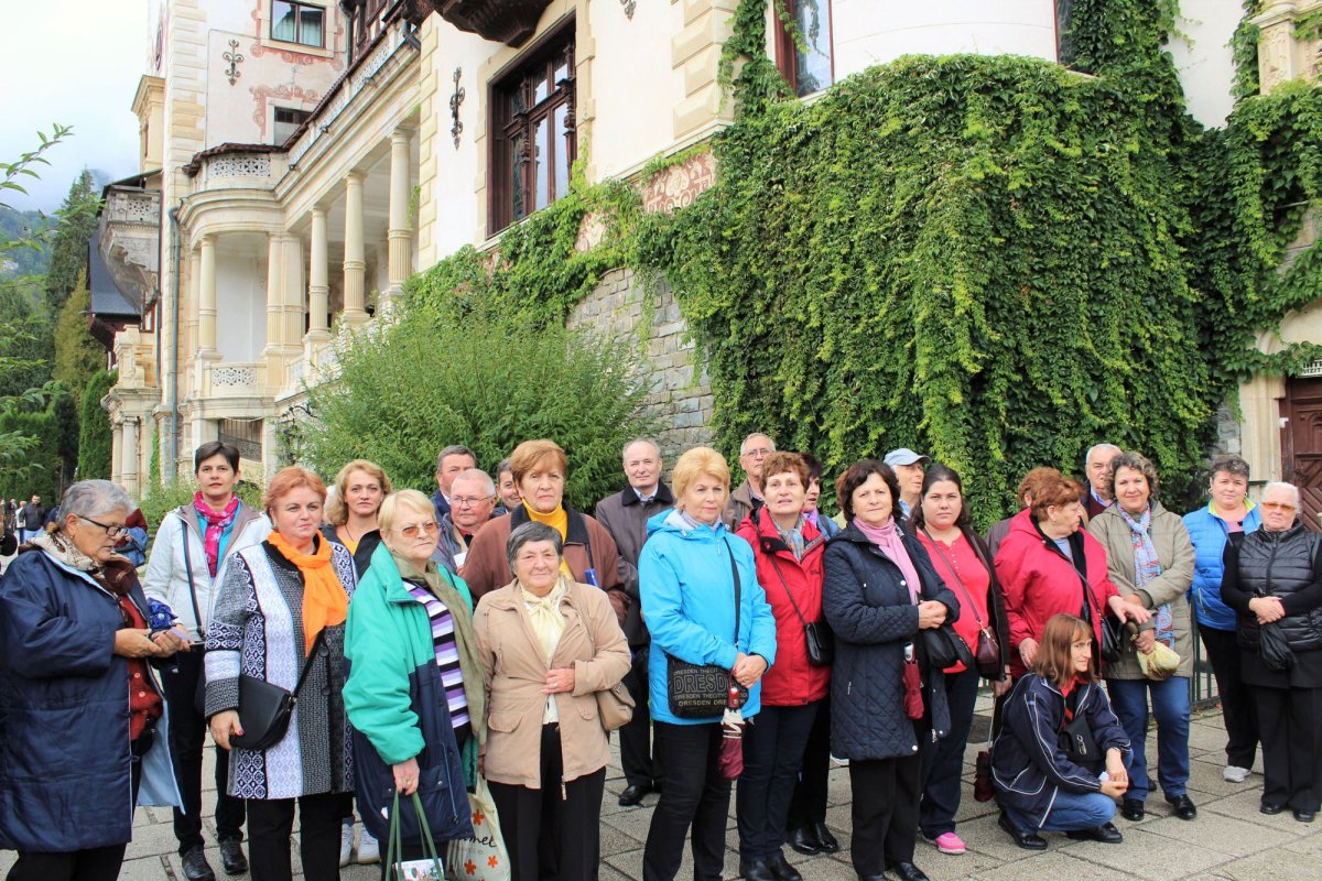 Pelerini clujeni la vechea Curte Domnească de la Târgoviște 30575