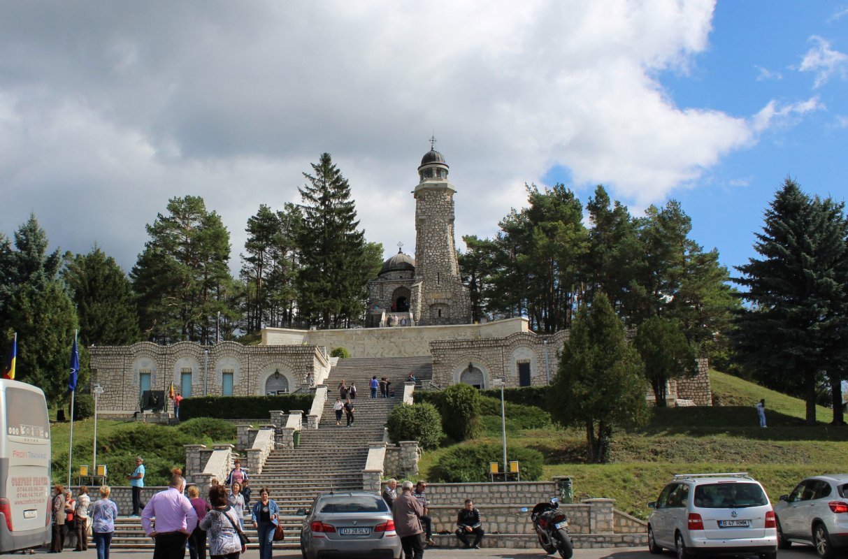 Pelerini clujeni la vechea Curte Domnească de la Târgoviște 30584