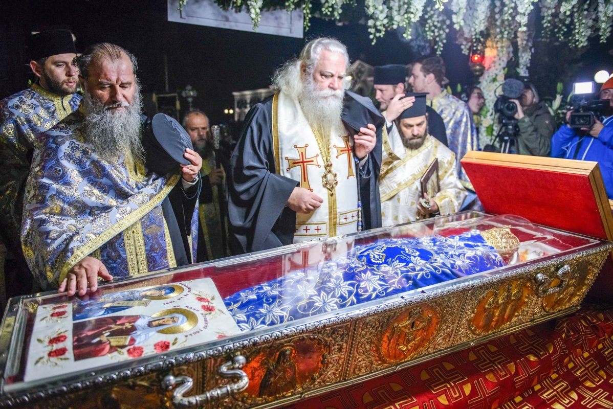 A început pelerinajul la Sfânta Cuvioasă Parascheva de la Iaşi 30495