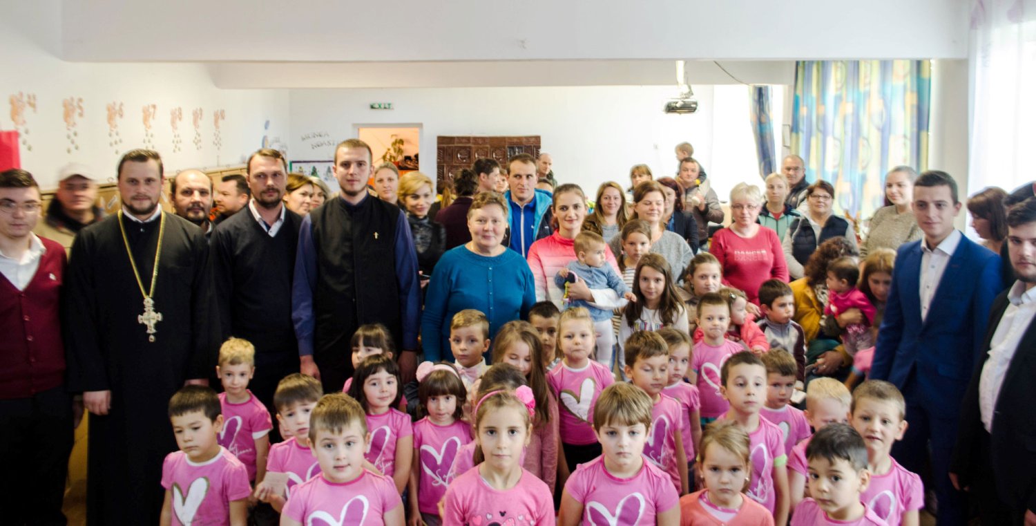 Acţiune social-filantropică pentru copii maramureşeni 30475