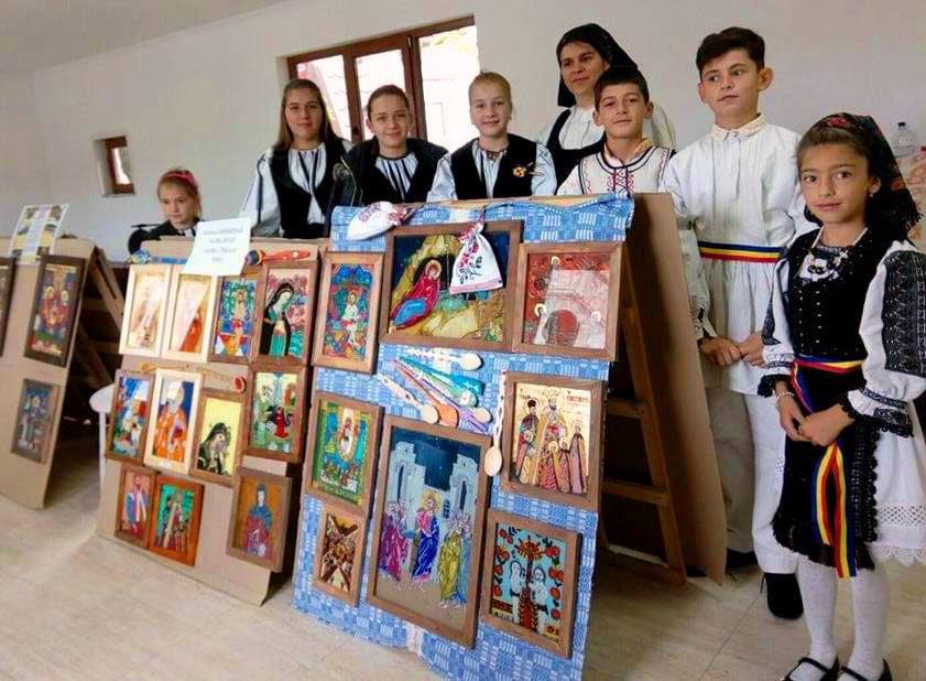 Expozitie de icoane pe sticlă la Victoria, Brașov 30474