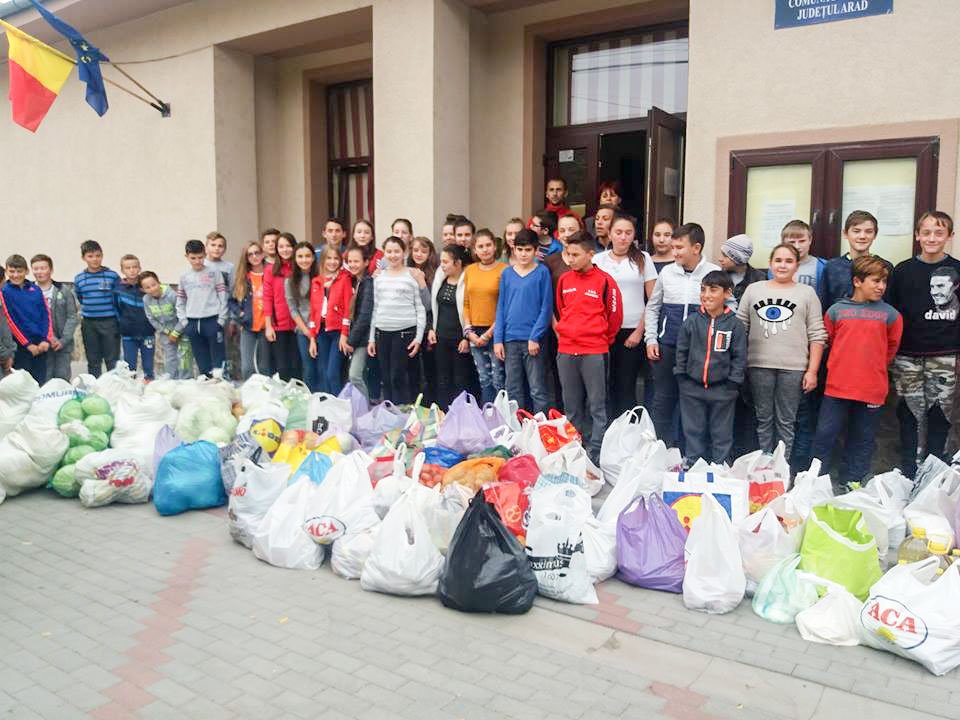 Campania „Dăruiește și fii mai bun!”, la Arad 30433