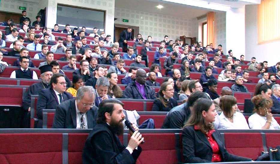Discuţii privind viitorul educaţiei teologice în lume 30442