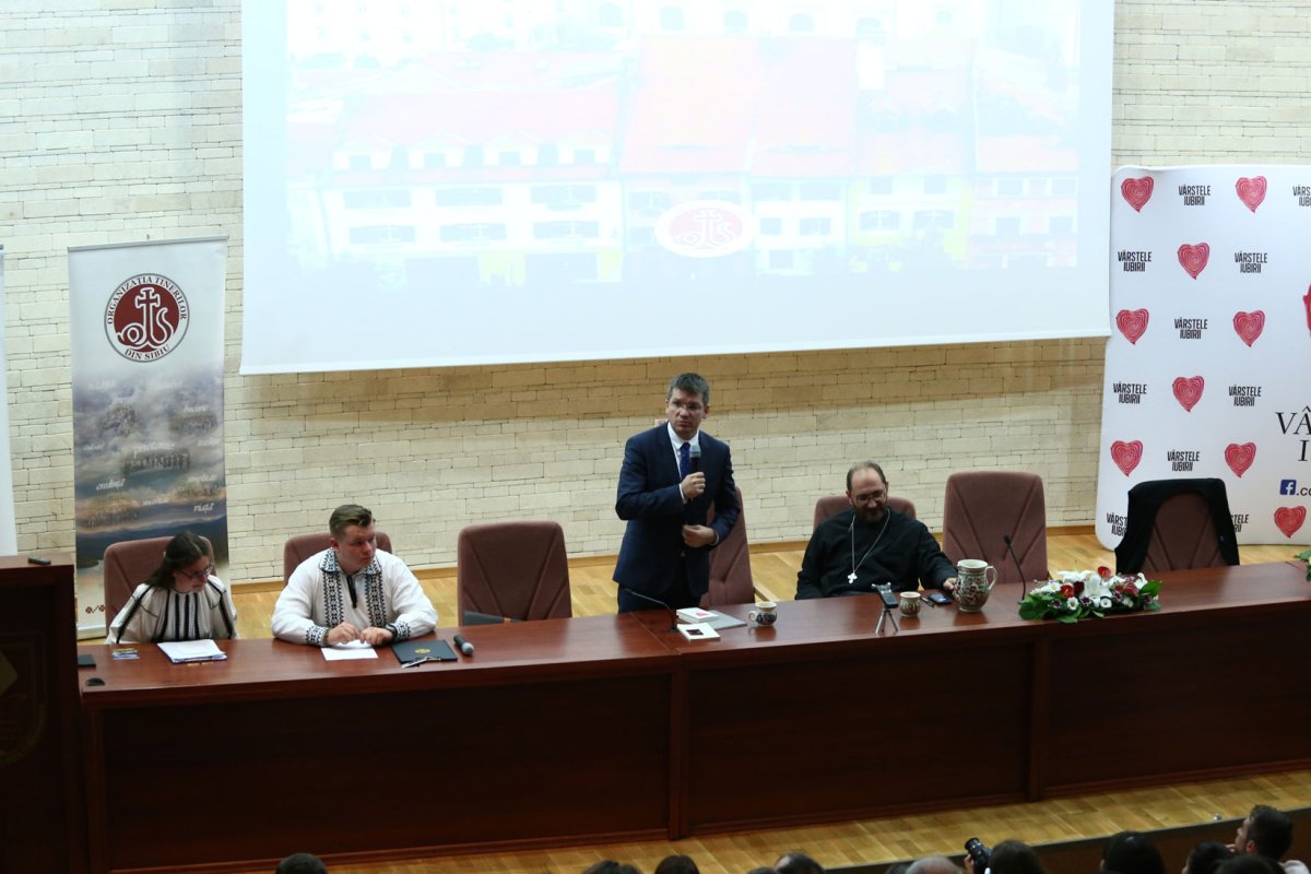 Mihai Neamțu le-a vorbit sibienilor despre „Vârstele Iubirii” 30415