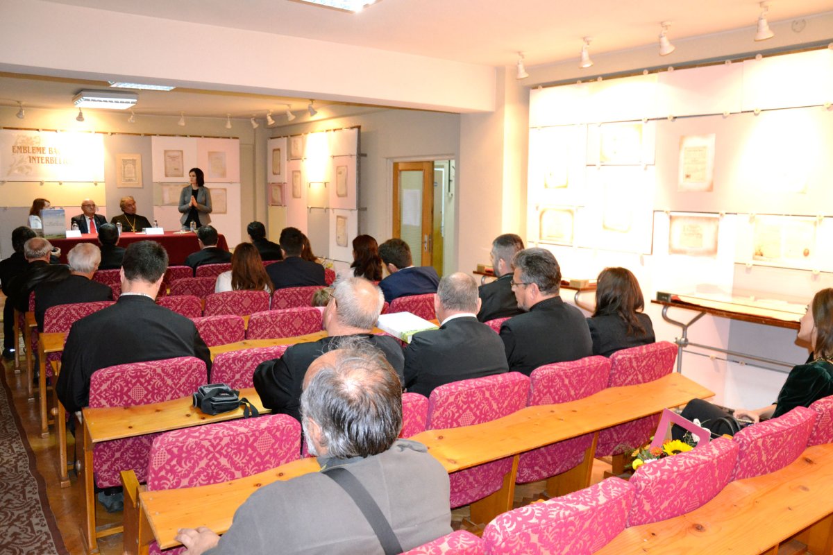 Un album de specialitate, dar şi „o carte vie” 30458