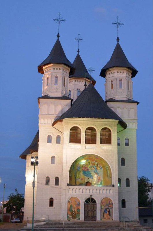 Sfinţirea Bisericii „Sfântul Ierarh Nectarie“ din Iaşi 30203