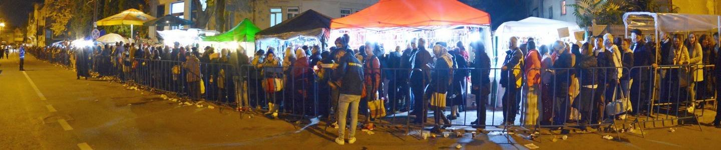 Pelerini pe drumul sfinţeniei în Cetatea Iaşilor 30136