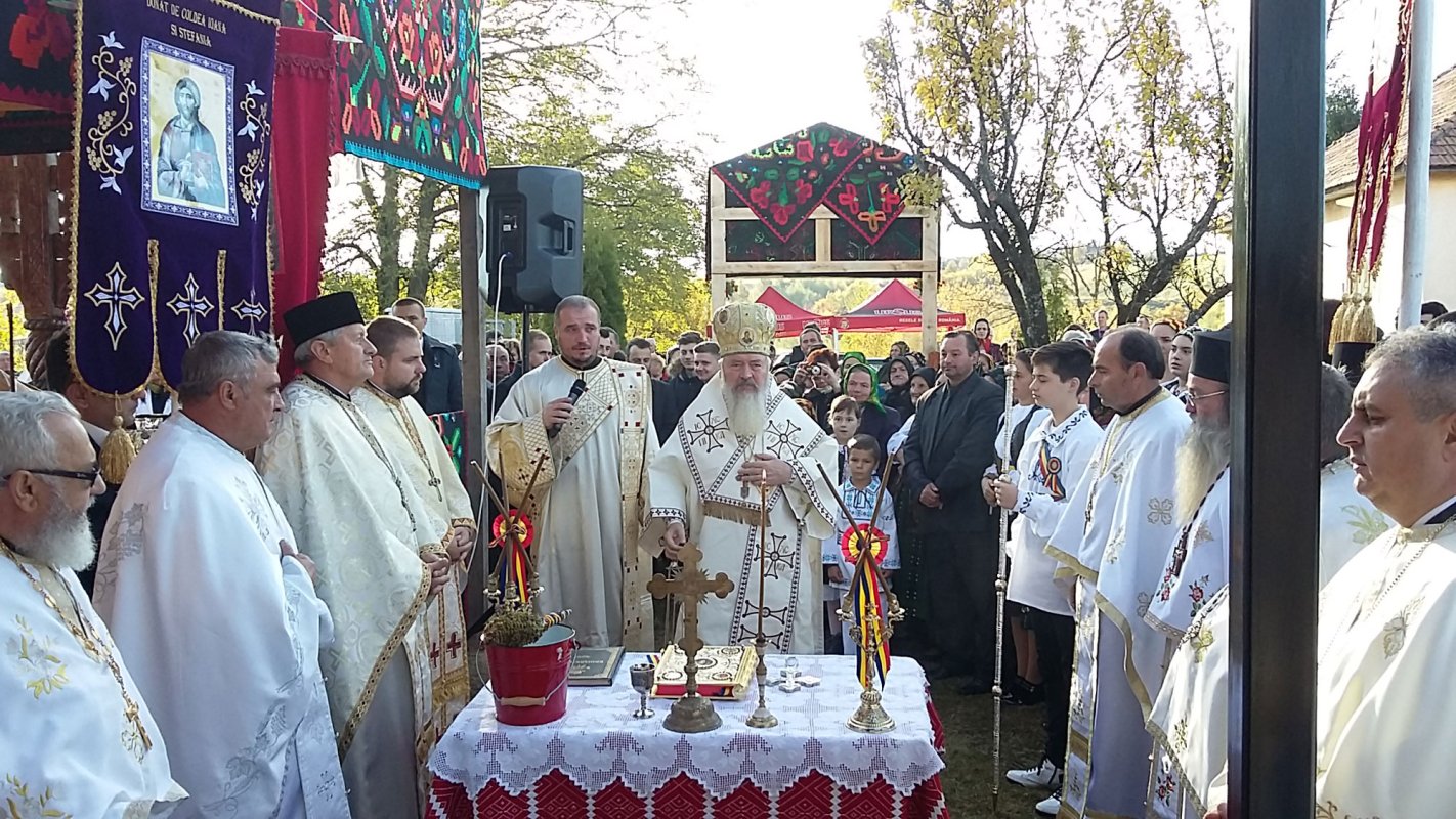 Slujiri arhiereşti în Duminica a 21-a după Rusalii 30065