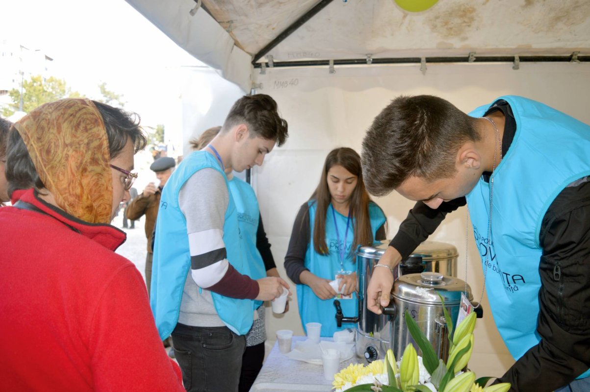 Echipa „Providenţa“, voluntariat pentru pelerine 29989
