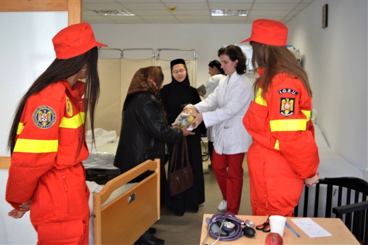 Echipa „Providenţa“, voluntariat pentru pelerine 29991