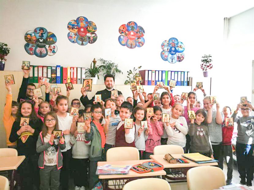 „Icoana - fereastră deschisă  către Cer” la Parohia  Precista din Bacău 29927