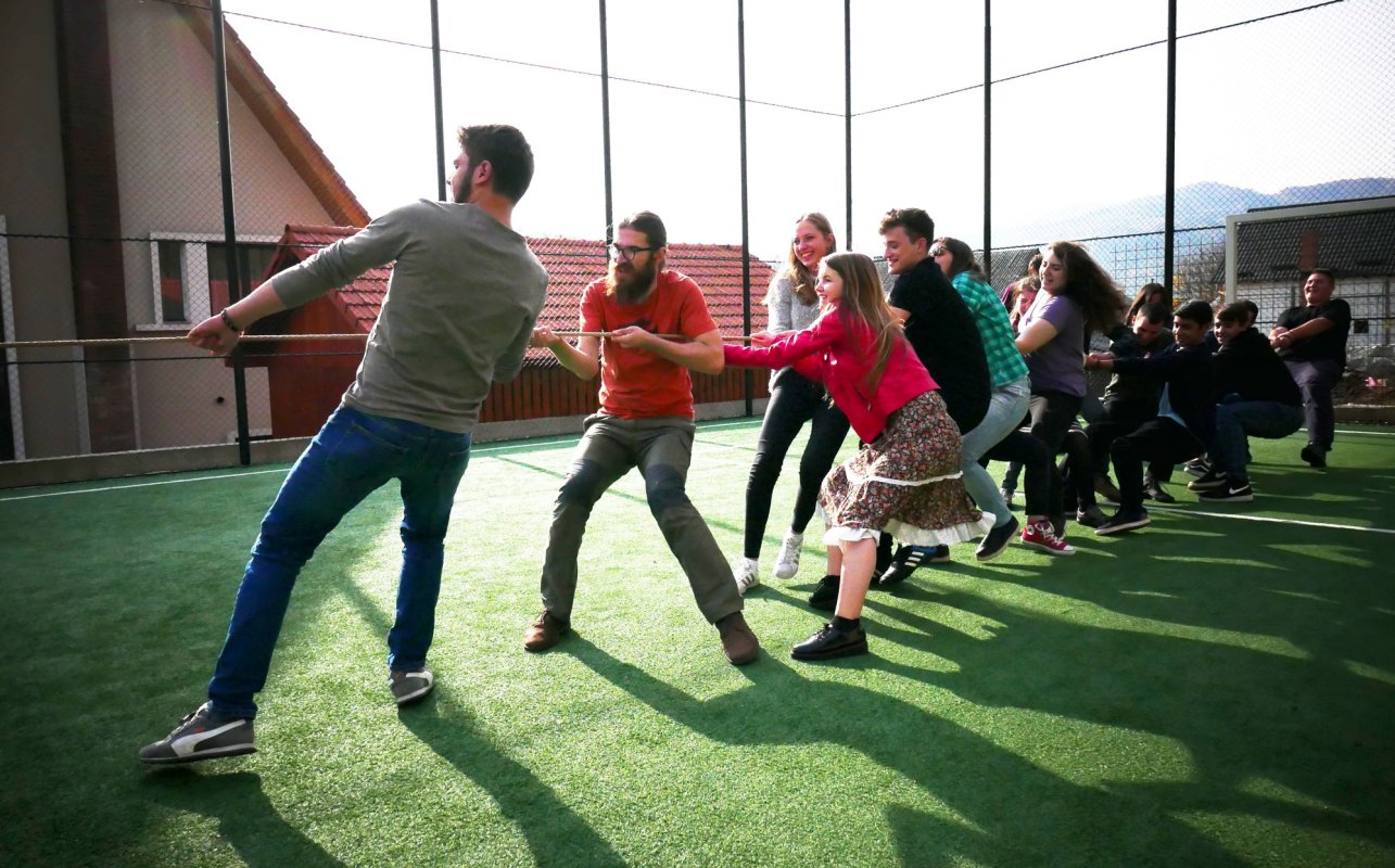 Activitate cu voluntarii din tabere, la Sângeorz Băi 29589