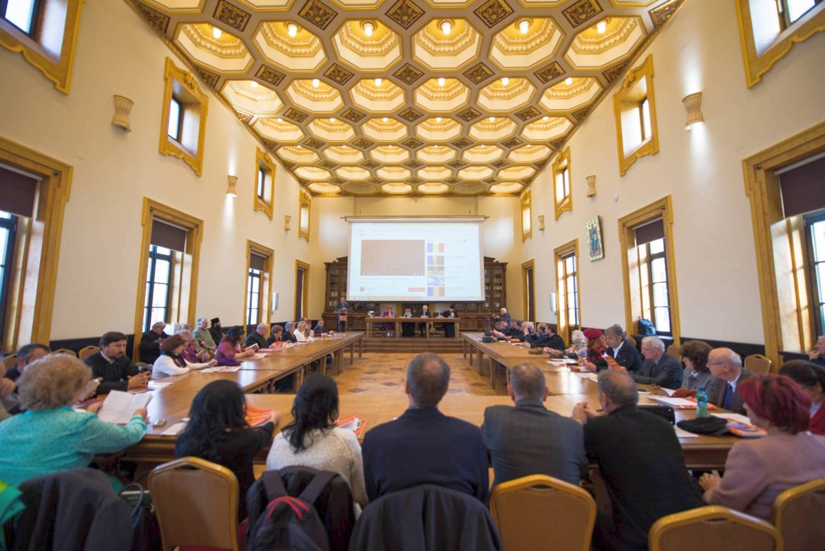 A început Simpozionul „Memorie istorică şi spiritualitate românească“ 29517