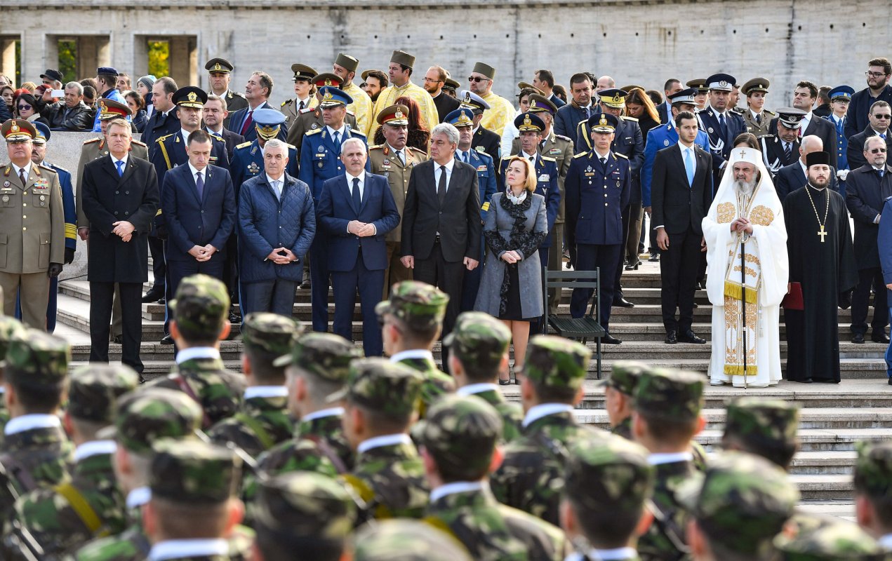 Ceremonii la Mormântul Ostașului Necunoscut 29551