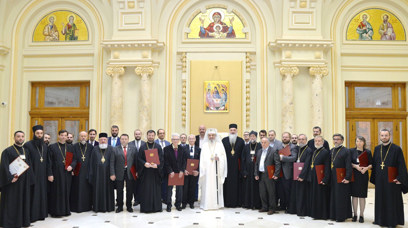 Recunoștință pentru cercetătorii istoriei comunismului 29544