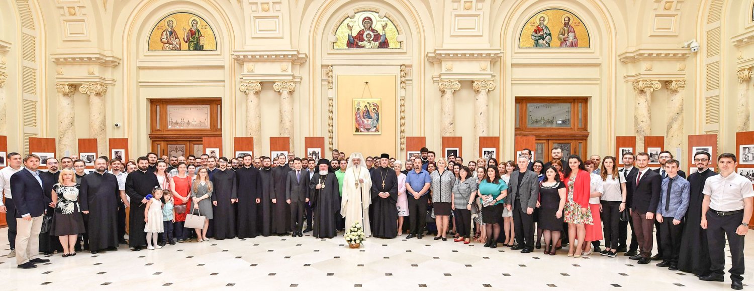 Centrul de Presă BASILICA împlineşte azi 10 ani 29474