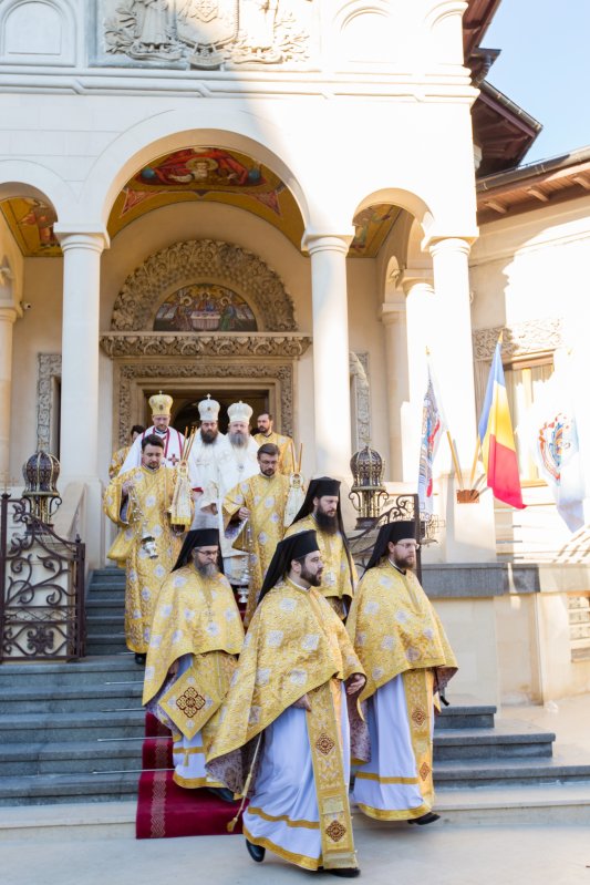 Preafericitul Părinte Rastislav a slujit la Catedrala Patriarhală 314690