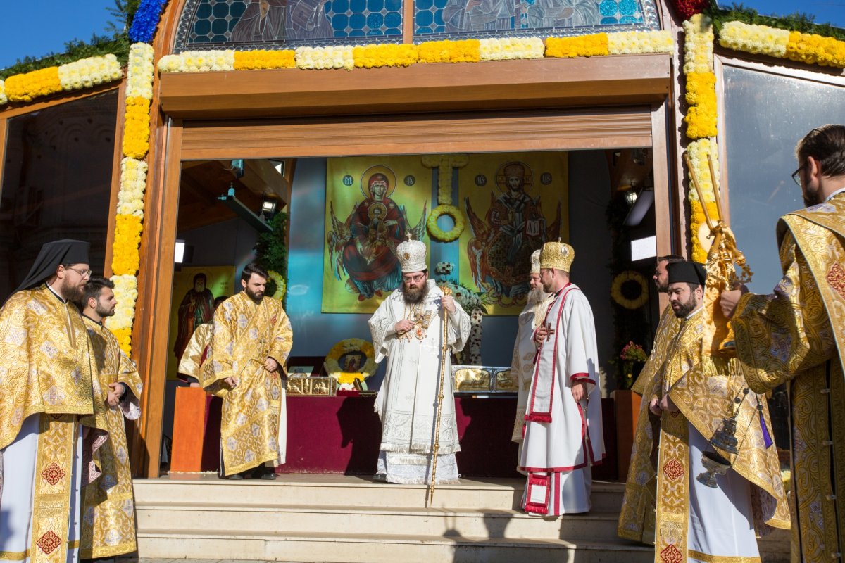 Preafericitul Părinte Rastislav a slujit la Catedrala Patriarhală 314693