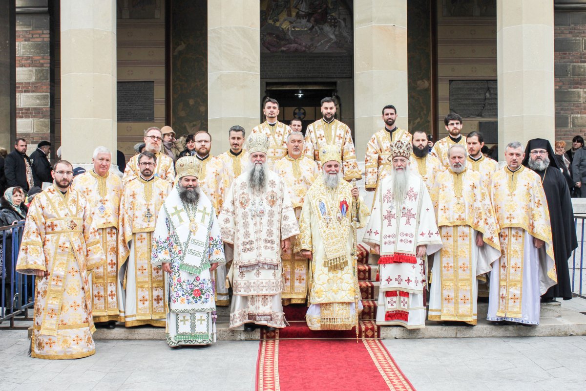 Evenimente culturale și religioase în Cetatea Băniei 29249