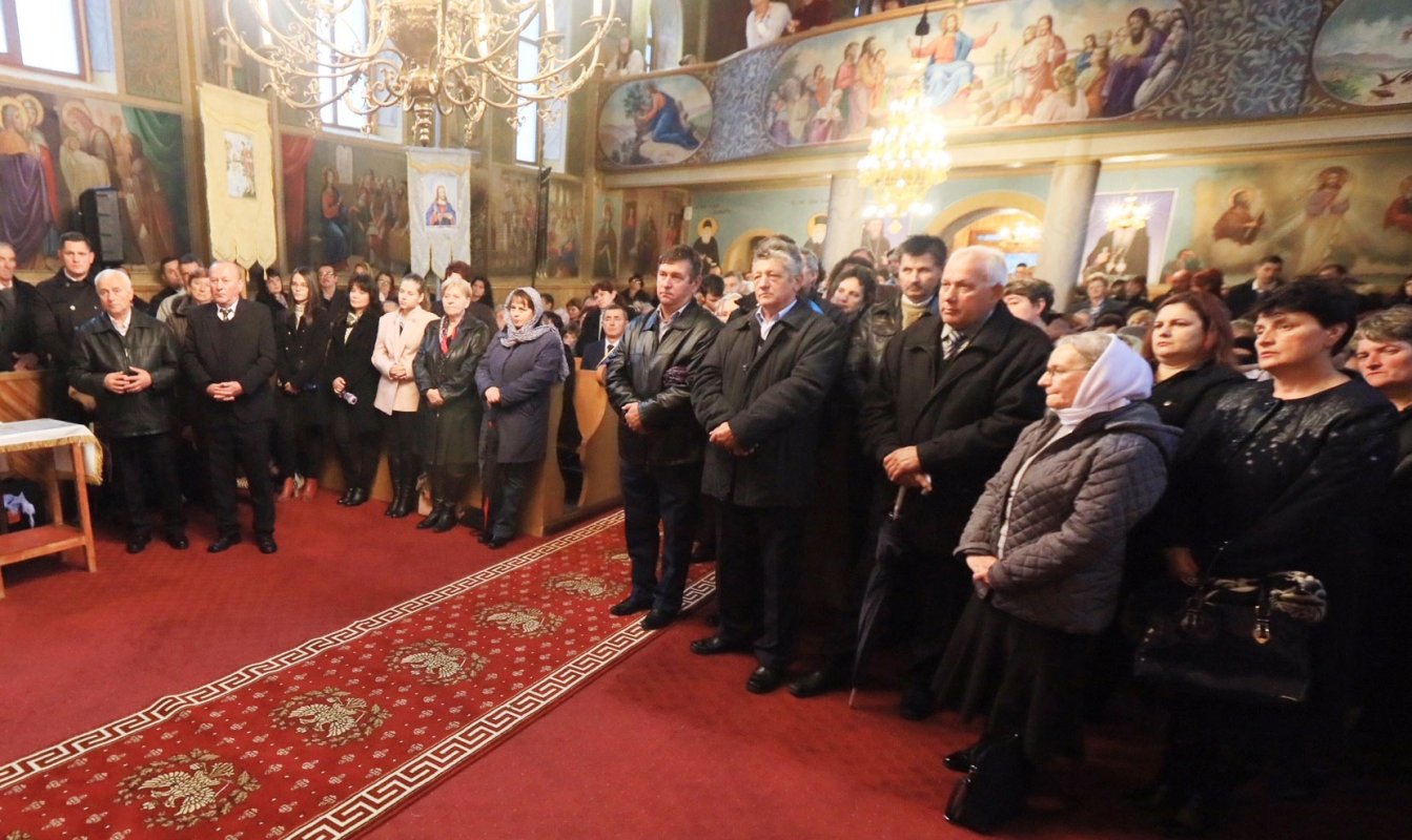 Slujiri arhiereşti în Duminica a 24-a după Rusalii 29237