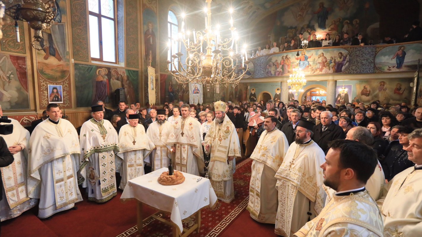 Slujiri arhiereşti în Duminica a 24-a după Rusalii 29238