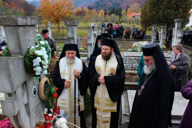 Slujiri arhiereşti în Duminica a 24-a după Rusalii 29243