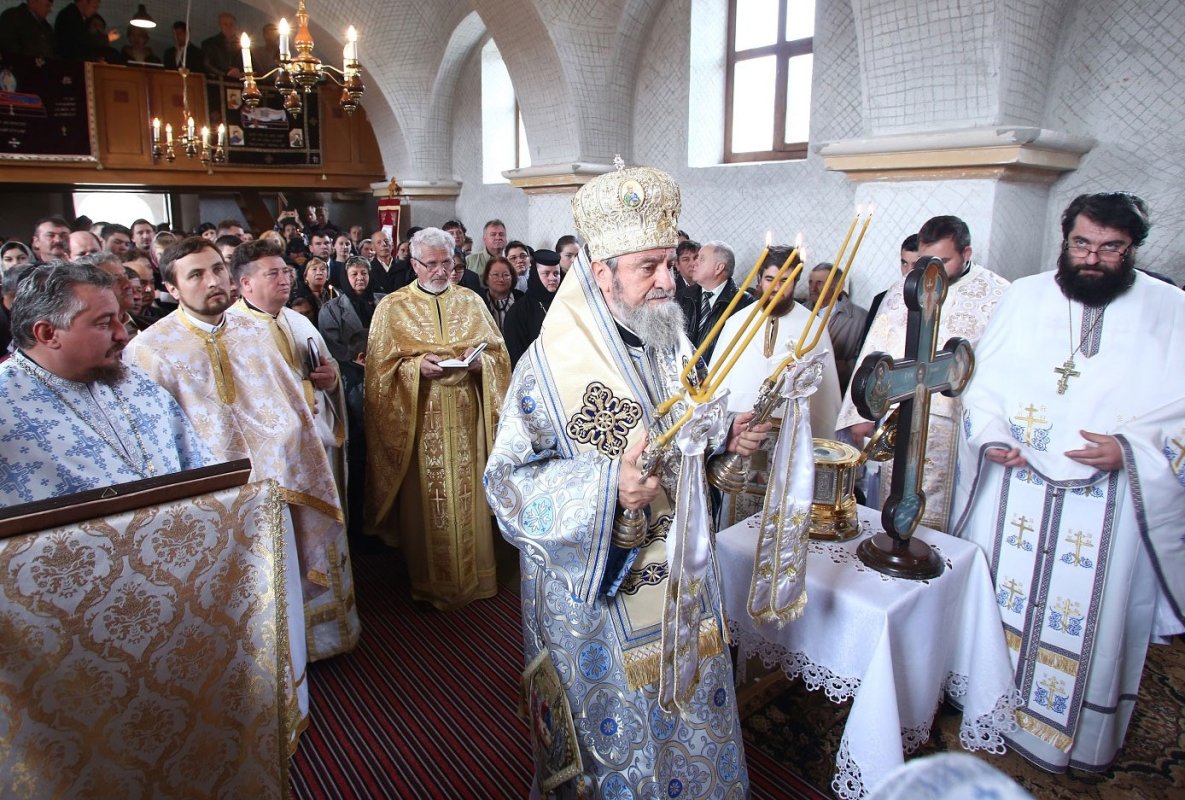 Slujiri arhiereşti în Duminica a 24-a după Rusalii 29248