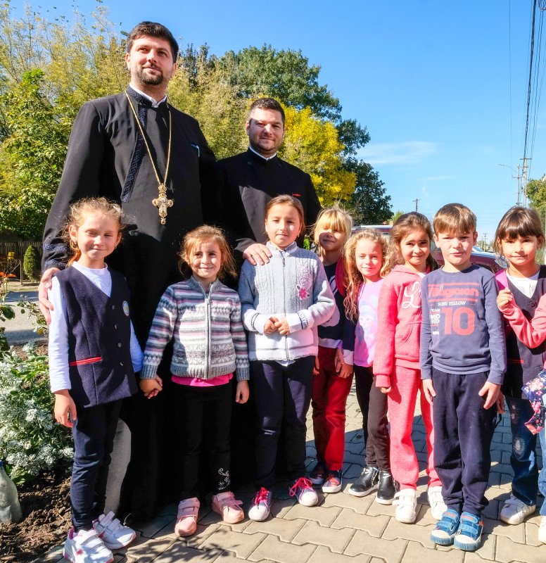 Comunitatea care își tămăduiește firea prin copii 29172