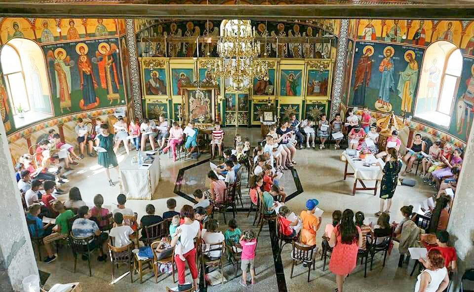 Comunitatea care își tămăduiește firea prin copii 29181