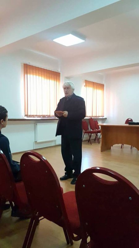 Conferinţe ziditoare de suflet pentru seminariştii craioveni 29161